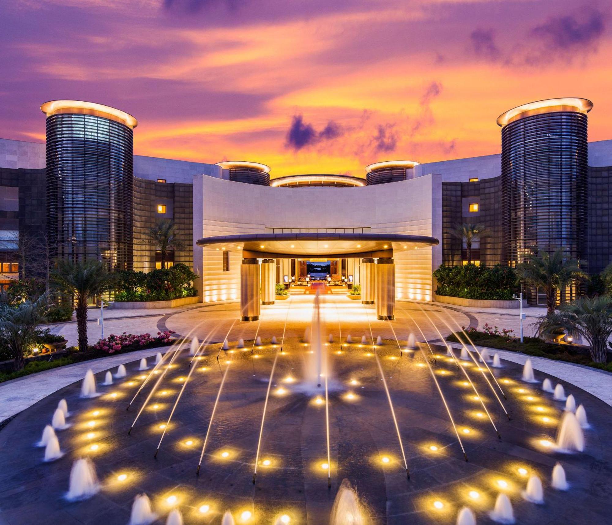 Thousand Cranes Sanya Yazhou Bay Int'L Exchange Centre,Curio By Hilton Luaran gambar